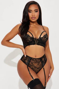 Admire Me Lace 2 Piece Garter Set - Black