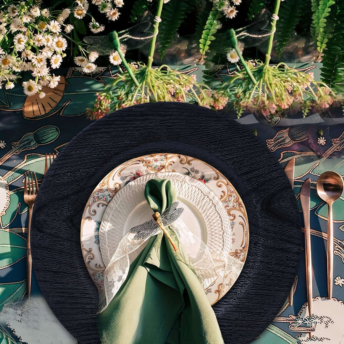 13'' Black Plastic Charger Plates - Wedding Set Charger Plates Luxurious Weddings