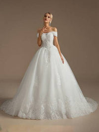 Elegant Appliqué Boat Neck Wedding Dress Luxurious Weddings