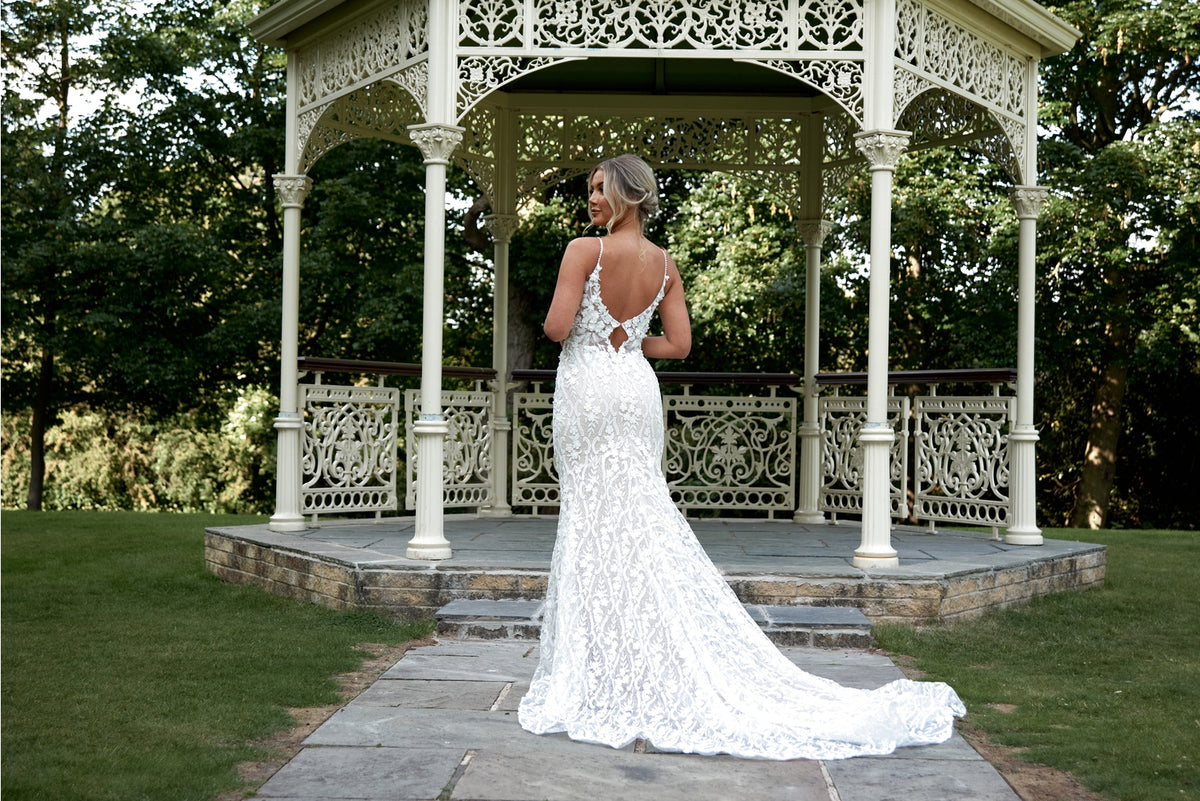 Vera Bridal Gown Bridal Gown Luxurious Weddings