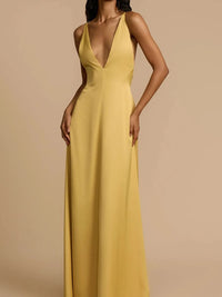Deep V-Neck Maxi Dress Maxi Dress Luxurious Weddings