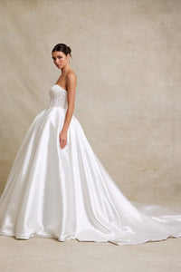 Sweetheart Lace Top A-Line Wedding Gown Wedding Dress Luxurious Weddings