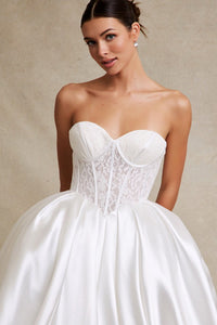Sweetheart Lace Top A-Line Wedding Gown Wedding Dress Luxurious Weddings