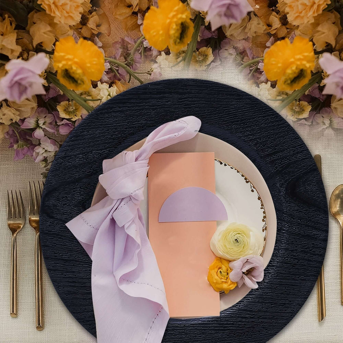 13'' Black Plastic Charger Plates - Wedding Set Charger Plates Luxurious Weddings