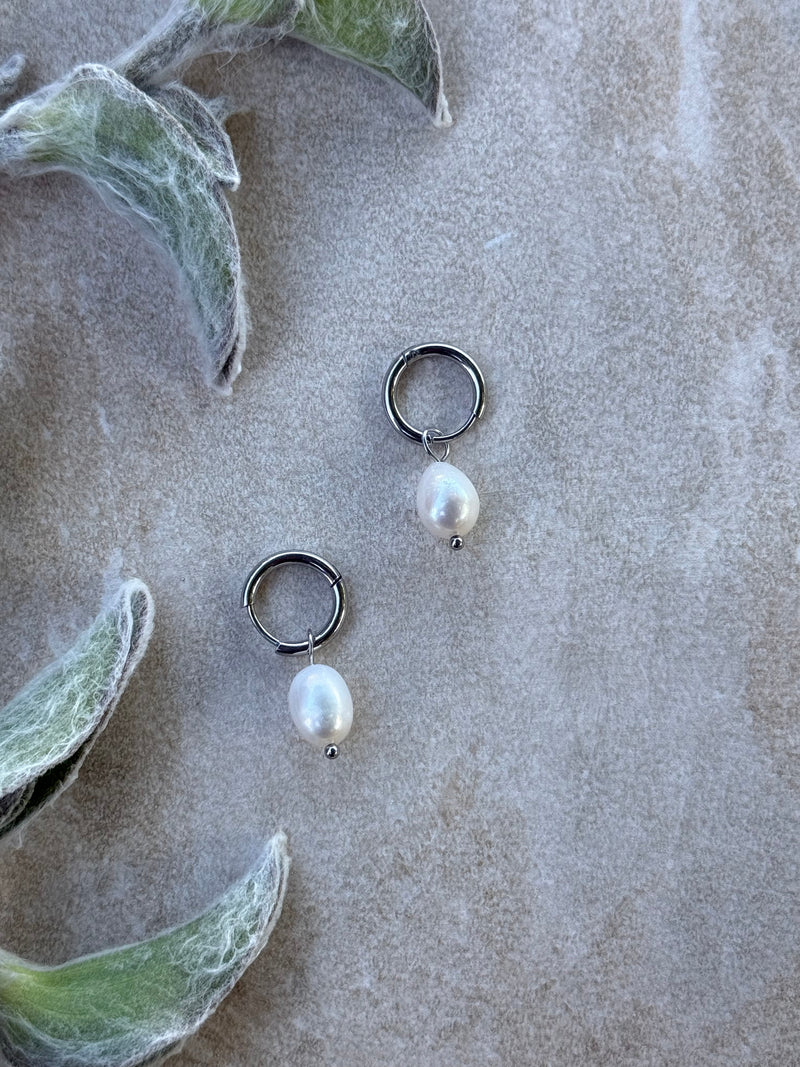 Heitiki Pearl Silver Huggies