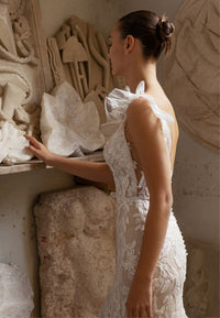 Annabelle Grace wedding dress Luxurious Weddings