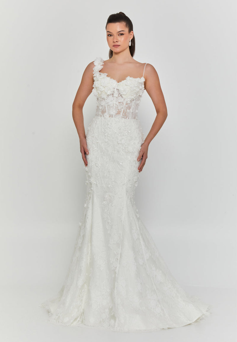 Sleeveless Lace Mermaid Wedding Dress with Appliques WEDDING DRESS Luxurious Weddings