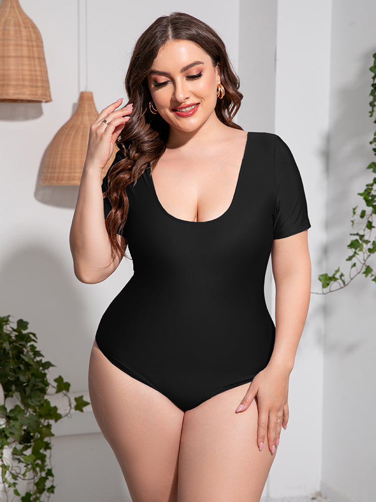 Plus Size Scoop Neck Short Sleeve One-Piece Swimsuit Plus size swimwear Luxurious Weddings