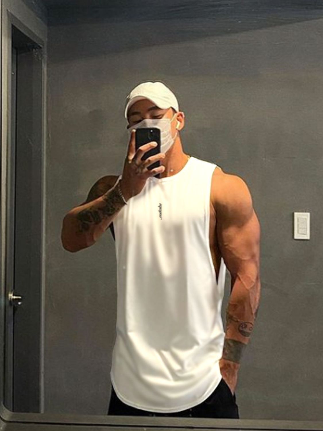 Men's Plus Size Round Neck Tank Singlet Luxurious Weddings