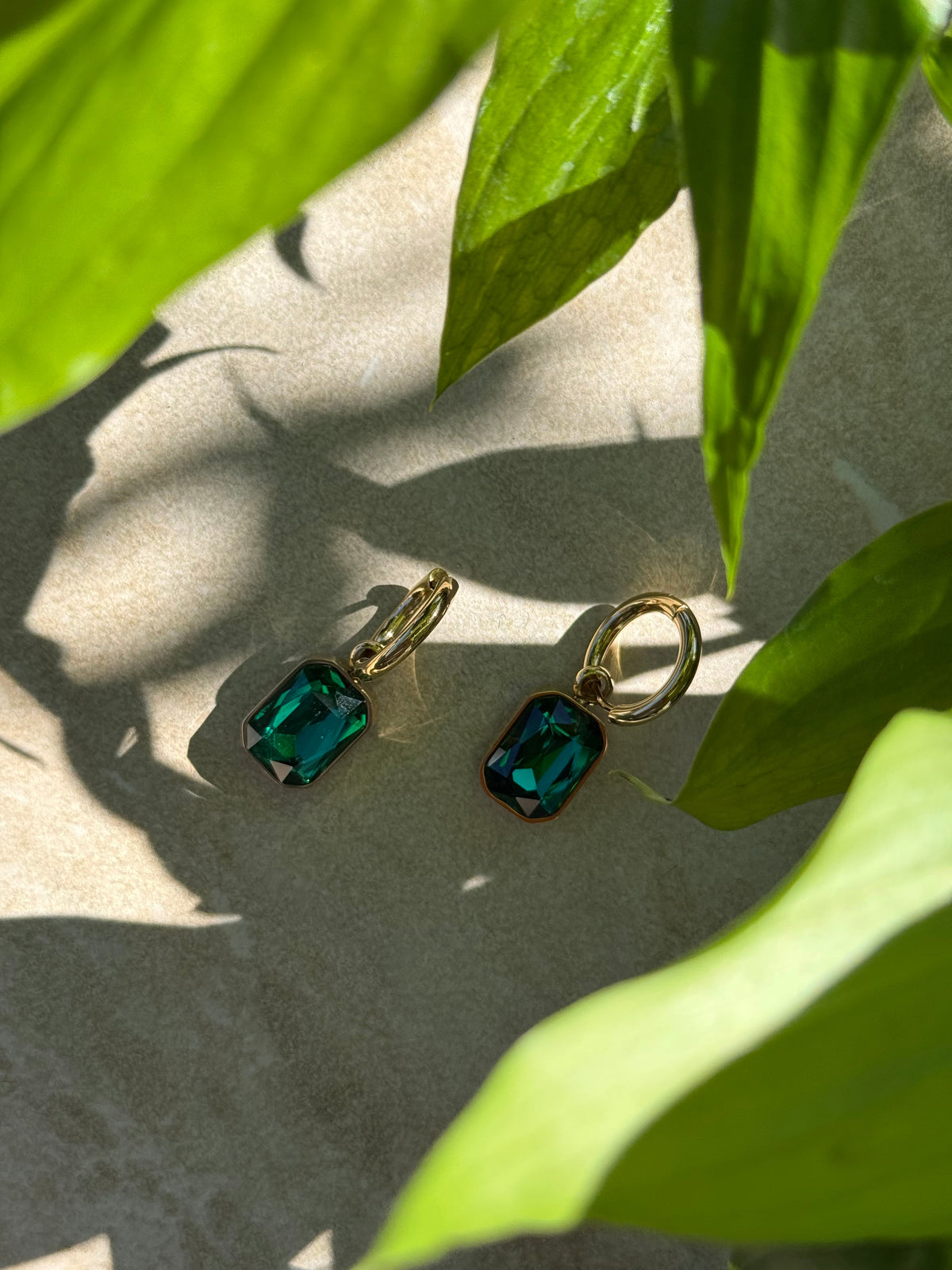 Taimana Kākāriki Gold Huggies