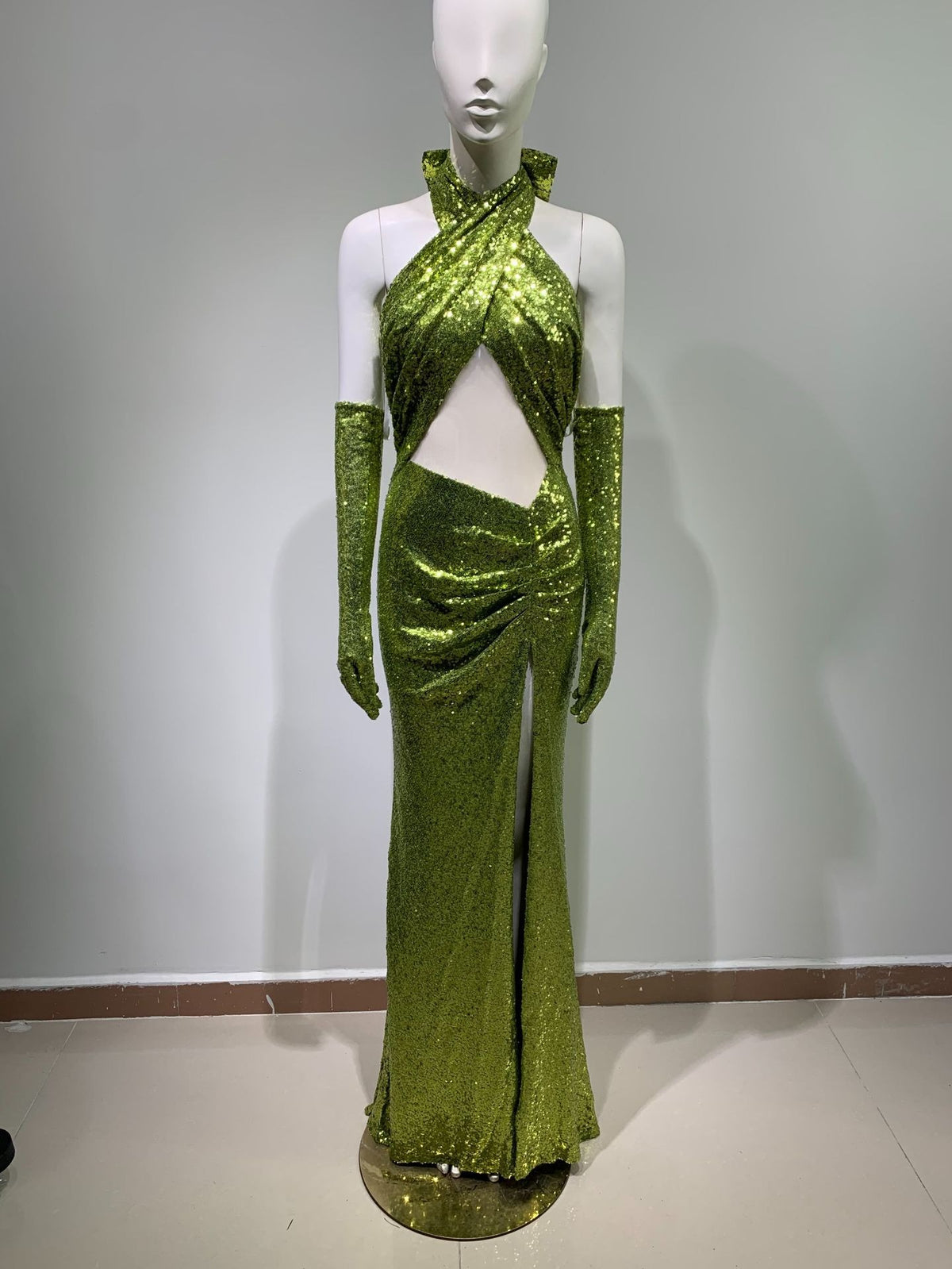 Elegant backless halterneck sexy sequined green bodycon Luxurious Weddings