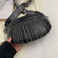 Umhängetasche aus Leder mit Quaste 