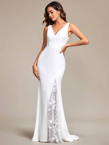 Spaghetti Straps V Neck Appliques Fishtail White Wedding Dress