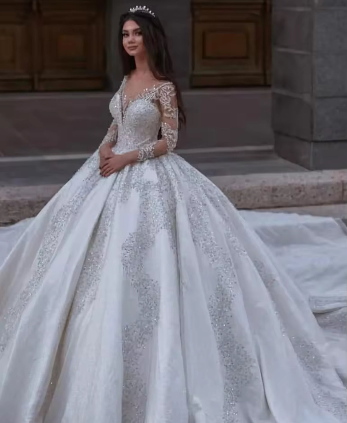 2024 New Long Sleeve Luxury ball gown wedding dress