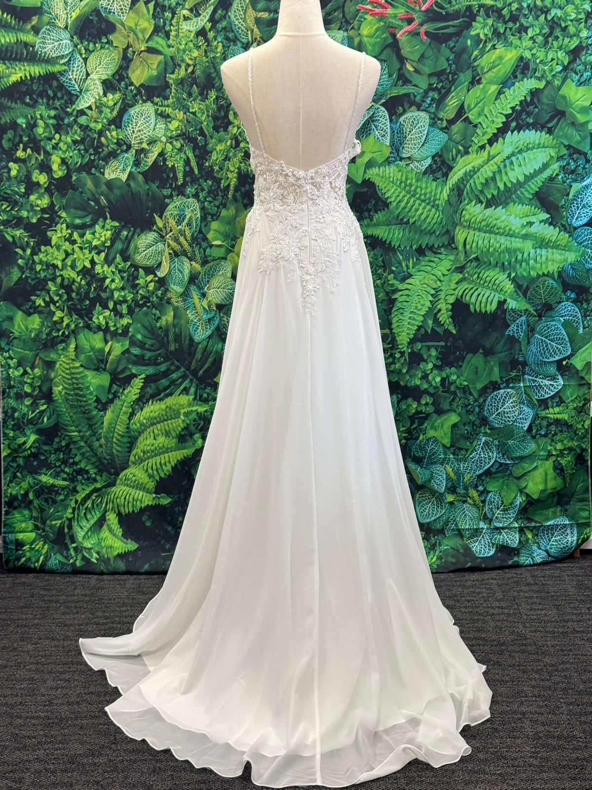 A-Line Chiffon Bridal Gown Wedding dress Luxurious Weddings Custom Wedding Dresses NZ, Bridal Gowns NZ, Bridesmaid Dresses, Boho Wedding Dresses, Mermaid Wedding Dresses, Trumpet Wedding Dresses, Princess Wedding Dresses, Bespoke Wedding Dresses, Luxury W