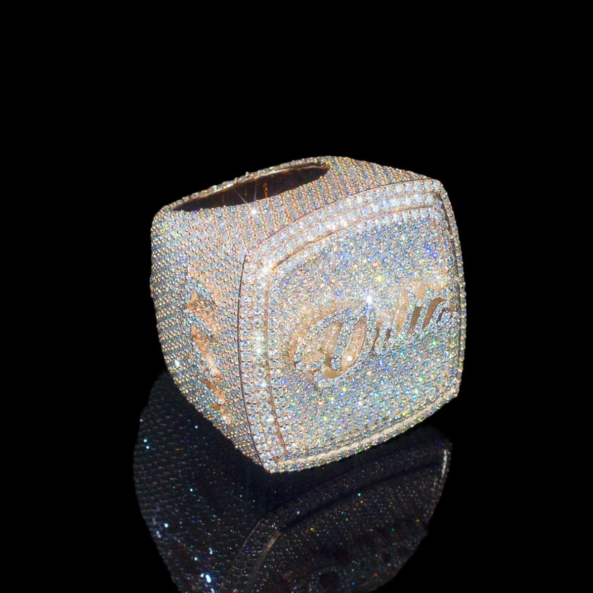 Iced-Out Round Brilliant Cut Diamond 925 Silver Gold-Plated Mens ring Luxurious Weddings