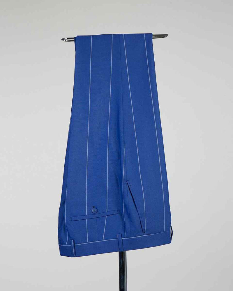 Blue Stripe Men's Tuxedos Peaked Lapel Men's Suits Luxurious Weddings