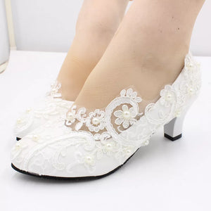 White Lace Wedding Shoes, 4 Sizes Bridal flats Luxurious Weddings