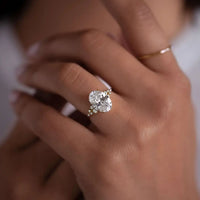 925 Silver Oval Cut Moissanite Engagement Ring Jewelry Luxurious Weddings