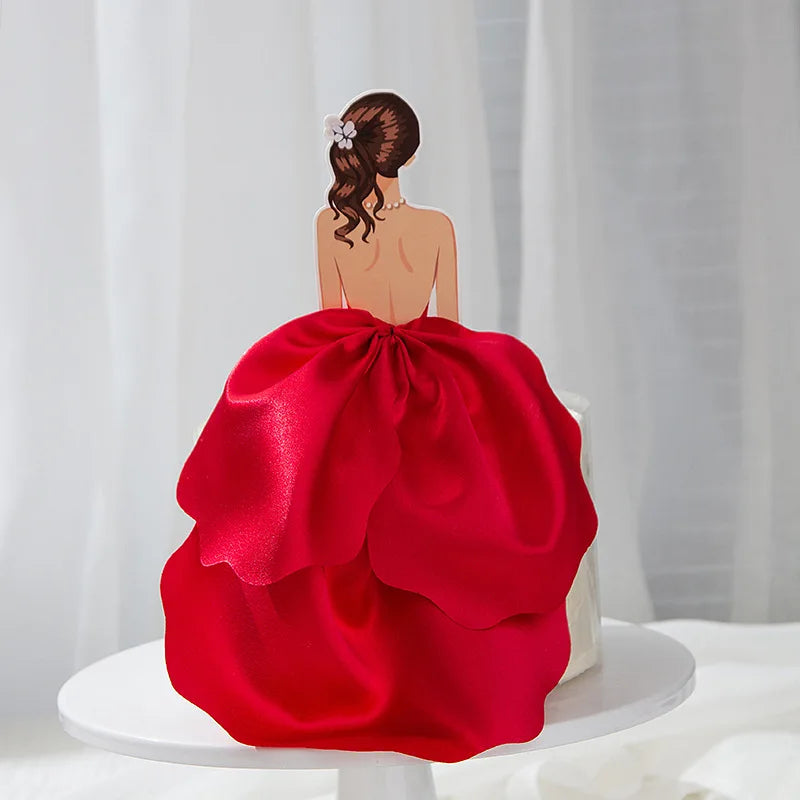 Back Silk Gauze Skirt Cake Topper Cake Topper Luxurious Weddings