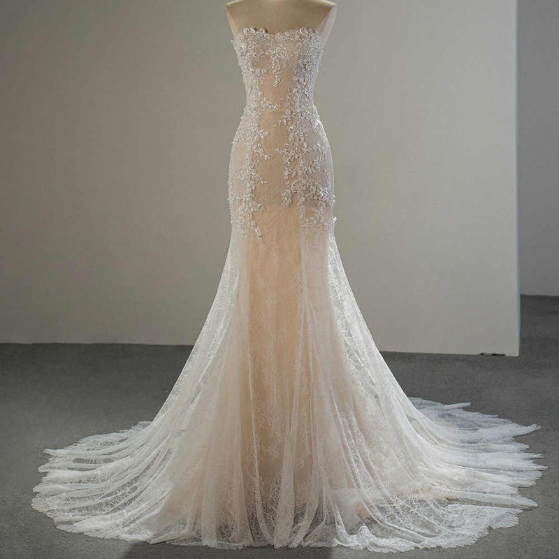 Embroidery Lace Slim Sleeveless Wedding Dress Wedding Dress Luxurious Weddings