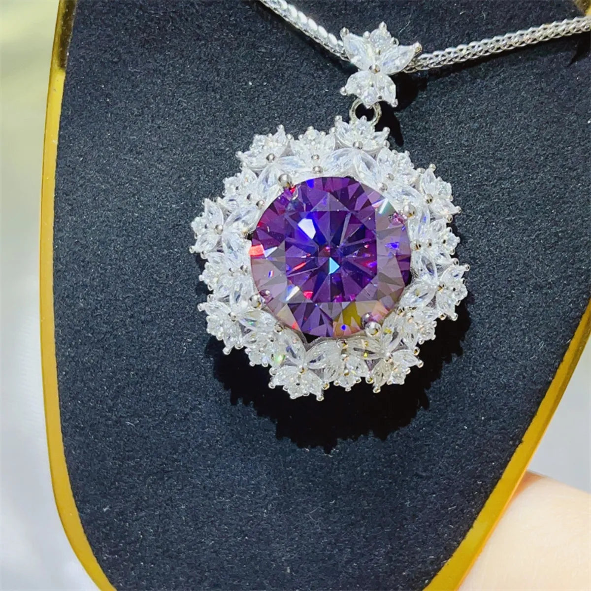 10 Carat Moissanite 925 Sterling Silver Necklace Necklace Luxurious Weddings