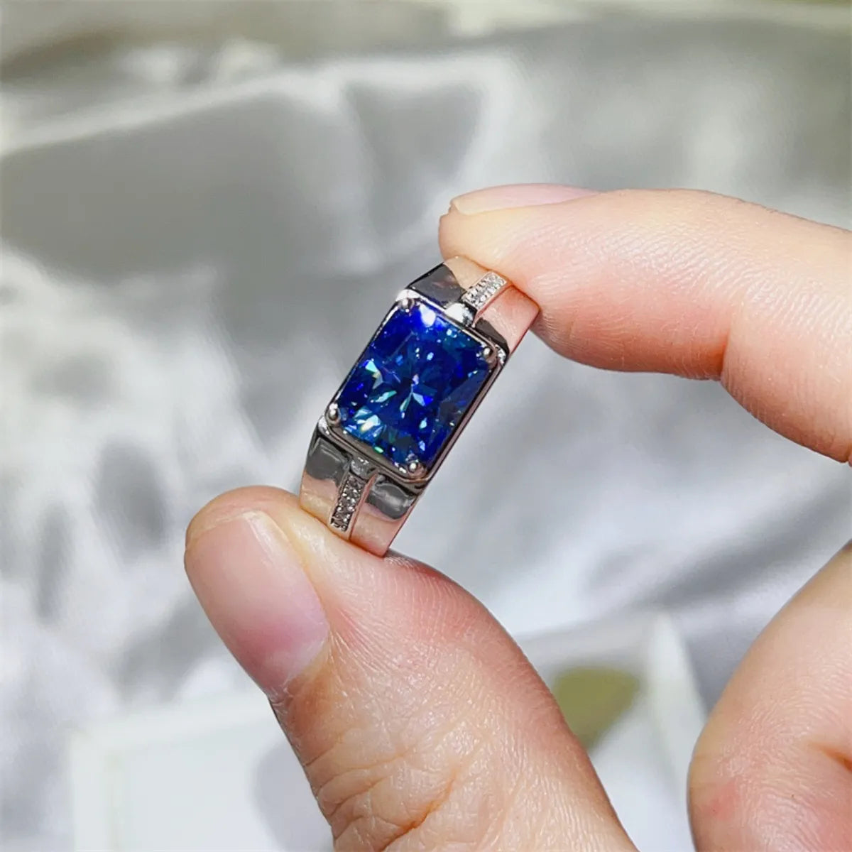 2 Carat Moissanite 925 Sterling Silver Ring Men's Ring Luxurious Weddings