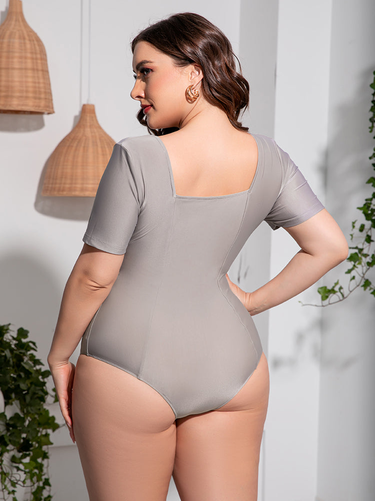 Plus Size Scoop Neck Short Sleeve One-Piece Swimsuit Plus size swimwear Luxurious Weddings