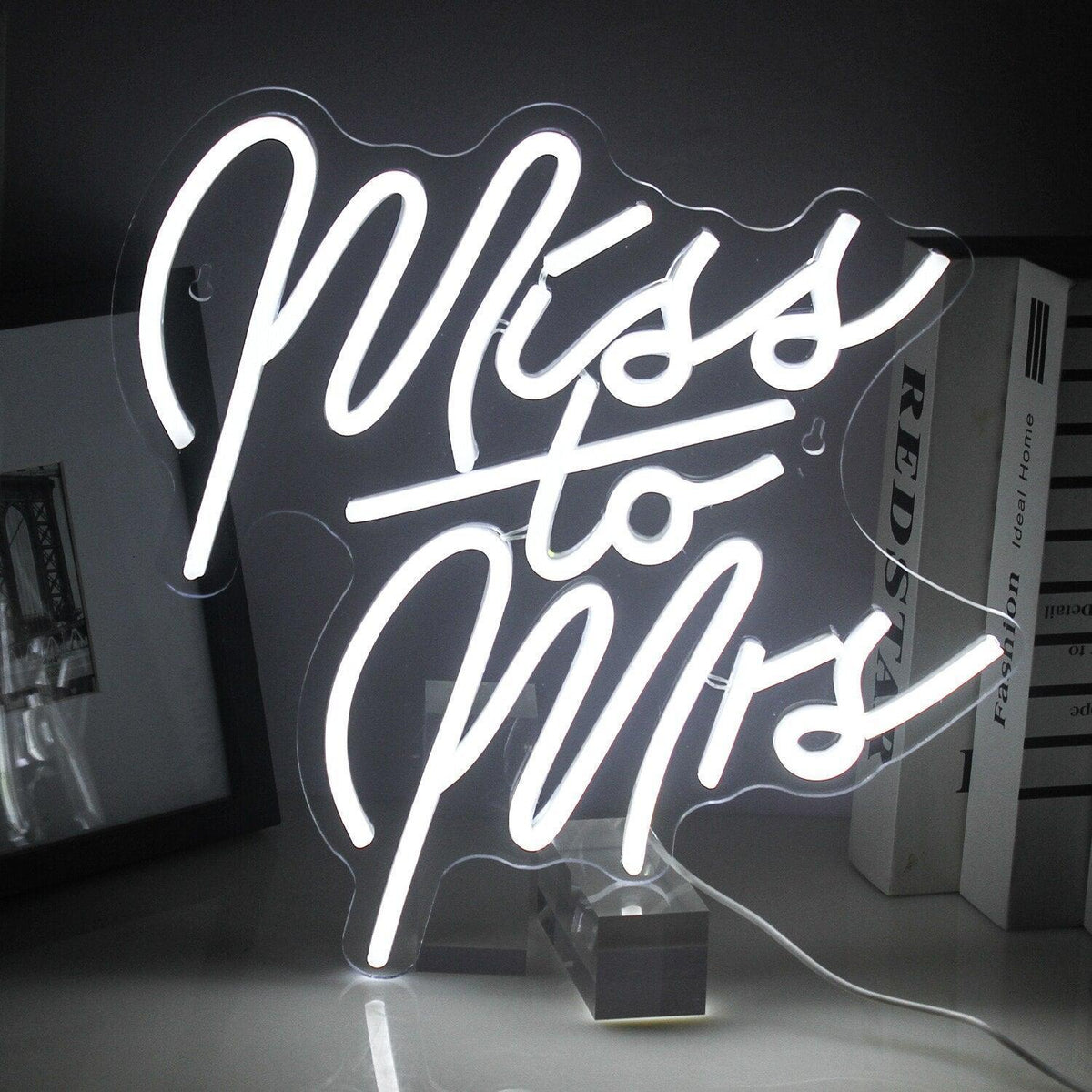 Neon Led Miss To Mrs - Luxurious Weddings