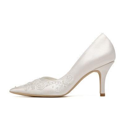 Pointed Sequins Embroidered silk bridal wedding shoes - Luxurious Weddings